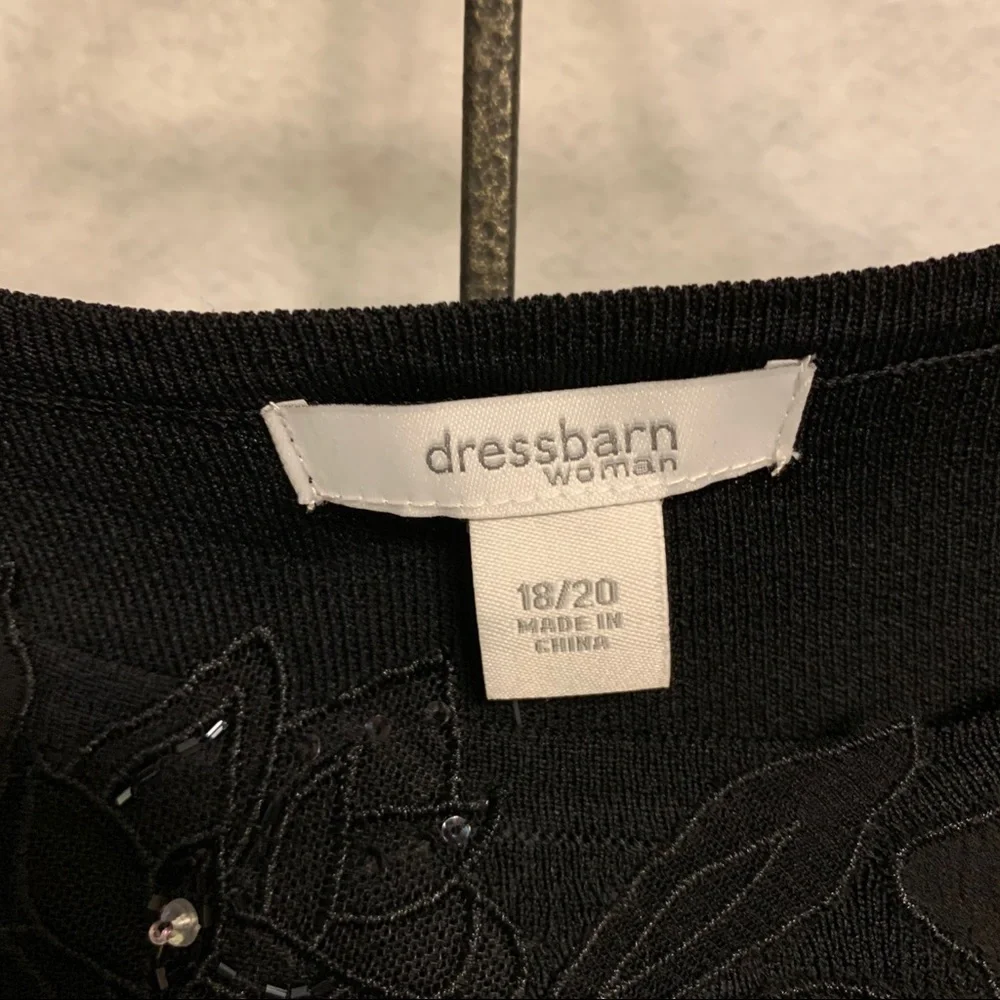 Dress Barn Sequin/Bead Top. NWT‎ Plus Size 18/20